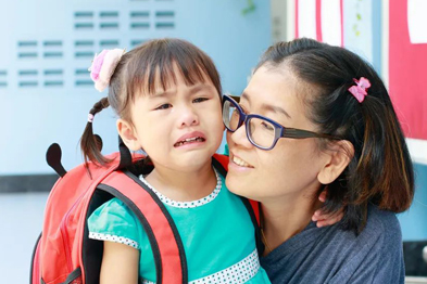 私立儿科医院:胆小怕生怎么办？这些方法有助孩子提高独立性