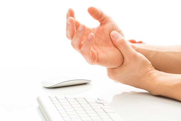 HAND_Why You should Never Ignore Carpal Tunnel Syndrome - Copy